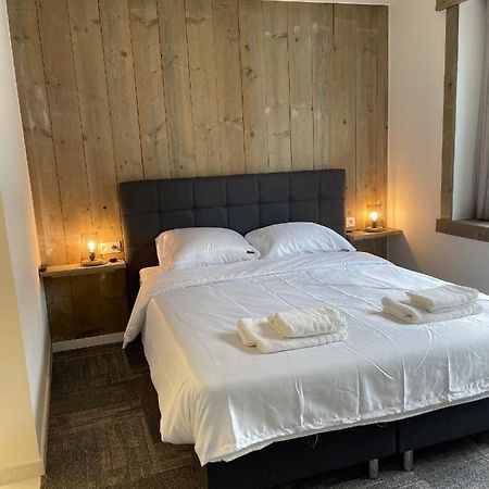 Prachtige Kamer In Centrum Brugge Met Badkamer ! 外观 照片