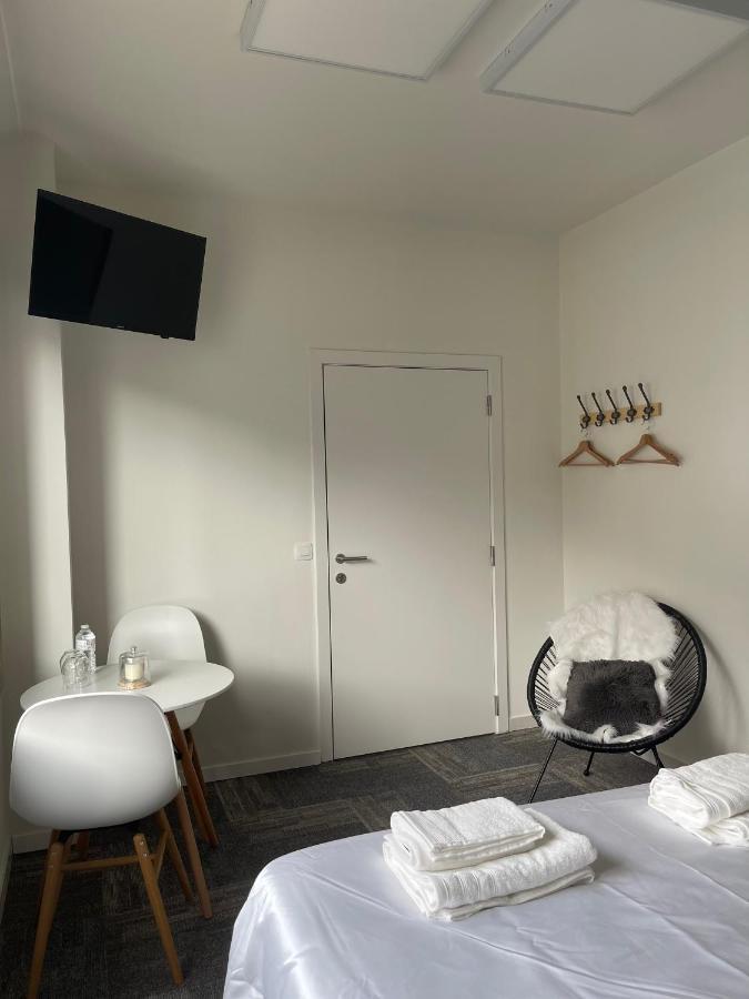Prachtige Kamer In Centrum Brugge Met Badkamer ! 外观 照片