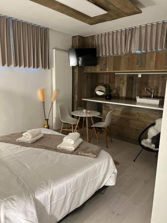 Prachtige Kamer In Centrum Brugge Met Badkamer ! 外观 照片