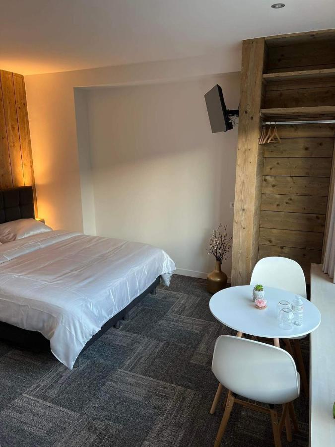 Prachtige Kamer In Centrum Brugge Met Badkamer ! 外观 照片