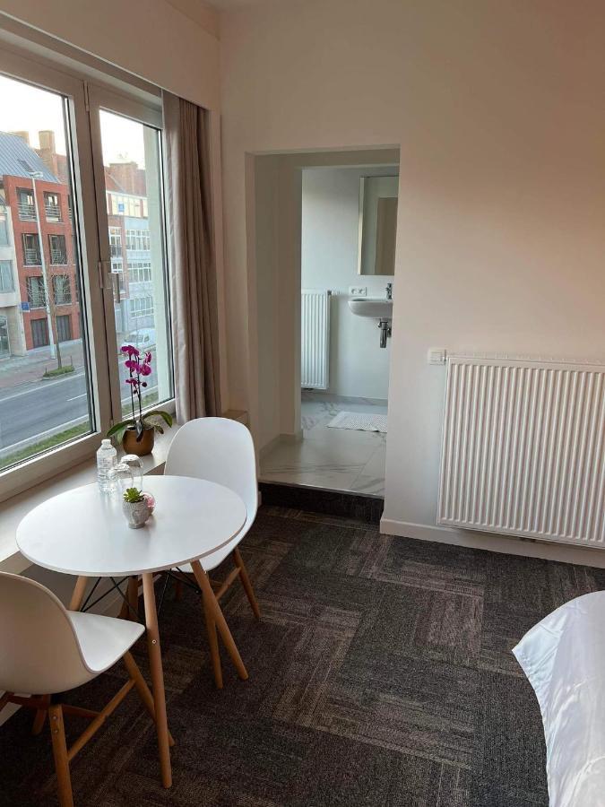 Prachtige Kamer In Centrum Brugge Met Badkamer ! 外观 照片